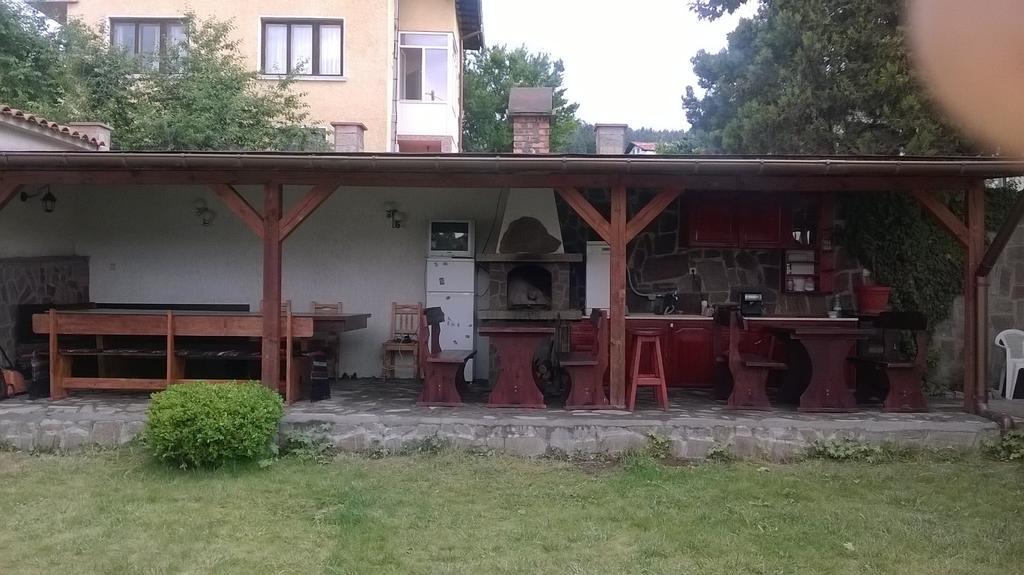 Guest House Gergevana Velingrad Bagian luar foto